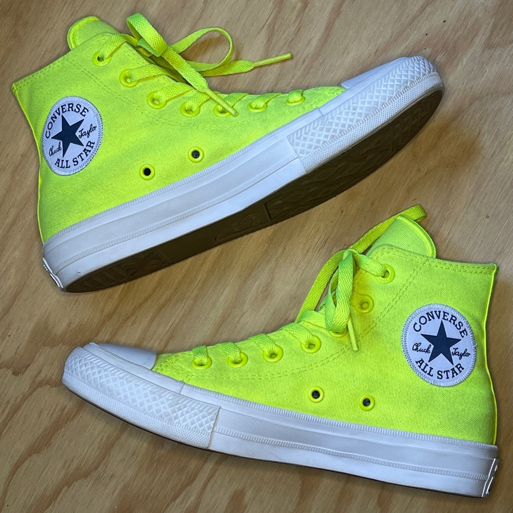 🎾 CONVERSE Neon Yellow CHUCK TAYLOR ALL STAR II SIZE 6.5 VOLT Sneakers Hi Top